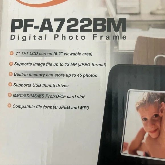 PF-A722BM Digital Photo Frame  7" frame  MP3 Music Holds 45 JPEG Pictures - Picture 1 of 6